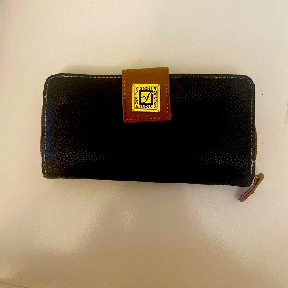 Stone Mountain Wallet Zip Around Continental Organizer Faux Pebble Leather